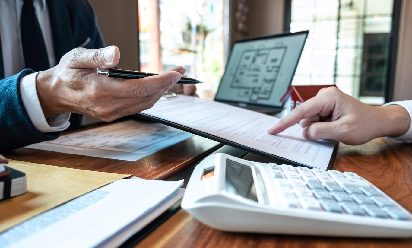 The Costs of a Custom Build vs. a Display Home